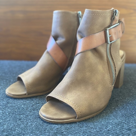 Peep-toe Ankle Boots - Picture 1 of 6